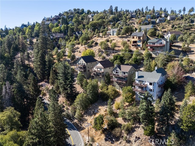 Detail Gallery Image 31 of 34 For 26845 Modoc Ln, Lake Arrowhead,  CA 92352 - 4 Beds | 3/1 Baths