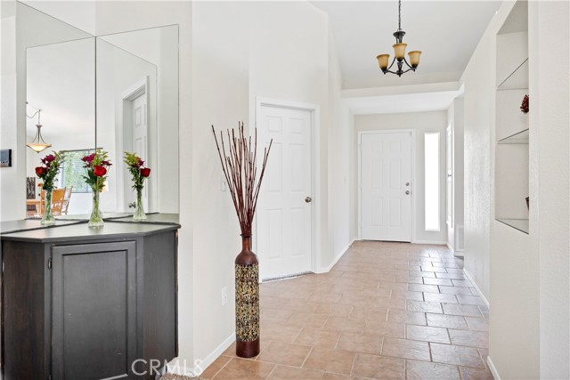 Detail Gallery Image 3 of 40 For 1427 E Beringer Dr, San Jacinto,  CA 92583 - 3 Beds | 2 Baths