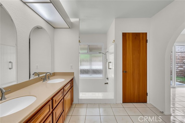 Detail Gallery Image 17 of 44 For 6736 Redlands Ct, Riverside,  CA 92506 - 4 Beds | 2/1 Baths