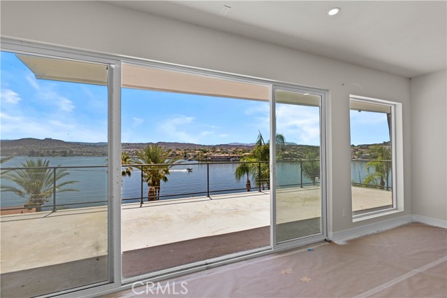 22262 San Joaquin W Drive, Canyon Lake CA: https://media.crmls.org/medias/d1278737-2ee1-42ae-af57-b7d90873b6ca.jpg