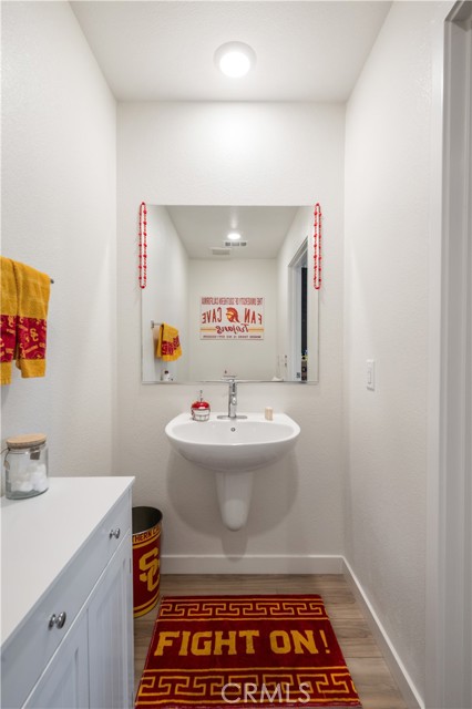 Detail Gallery Image 23 of 26 For 22321 Spanish Oak Ct, Torrance,  CA 90502 - 3 Beds | 2/2 Baths