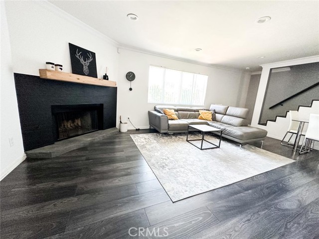 6438 Hazeltine Avenue, 2 photo 8