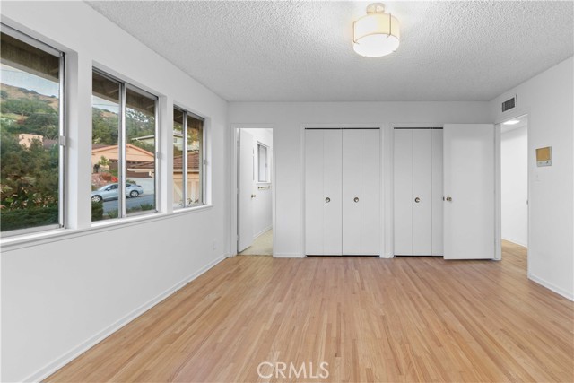 Detail Gallery Image 43 of 63 For 9960 Milburn, Sun Valley,  CA 91352 - 4 Beds | 2 Baths