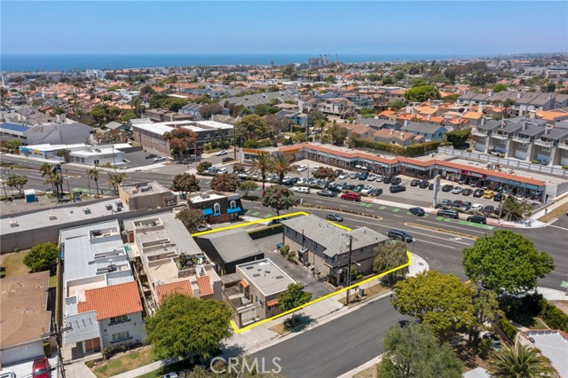 824 Torrance, Redondo Beach CA: https://media.crmls.org/medias/d12a1c5f-bd2f-4de1-8d97-15343dbe238a.jpg