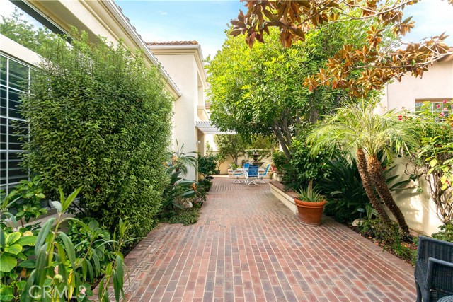 12665 Stanton, Tustin CA: https://media.crmls.org/medias/d12a3f59-9277-47e2-8a37-743ab0ef0f68.jpg