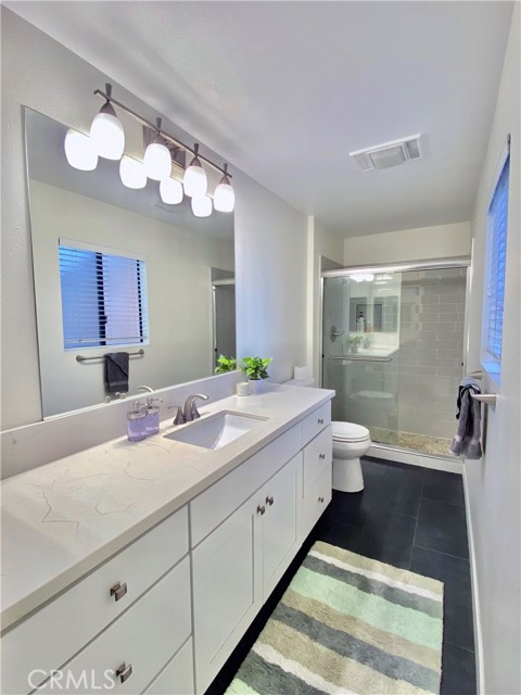 Detail Gallery Image 17 of 33 For 5003 Tilden Ave #204,  Sherman Oaks,  CA 91423 - 2 Beds | 2 Baths