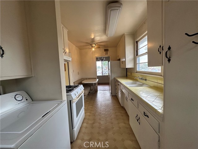 Image 8 of 34 For 863 Vanhorn Avenue