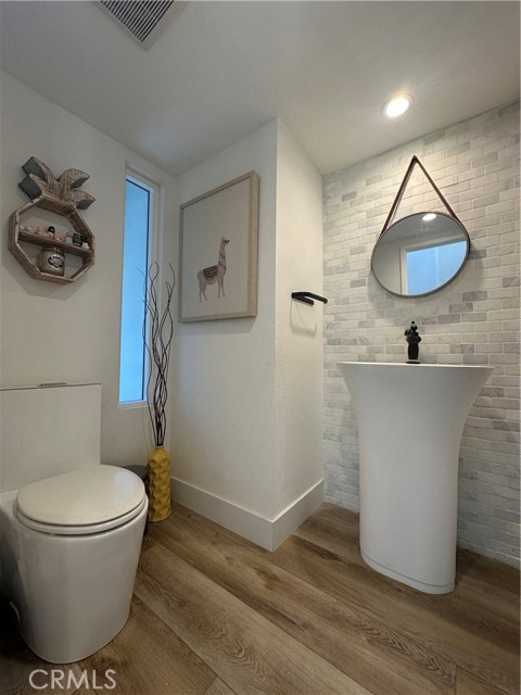 Detail Gallery Image 8 of 51 For 13 Blue Ridge, Irvine,  CA 92620 - 5 Beds | 3/1 Baths