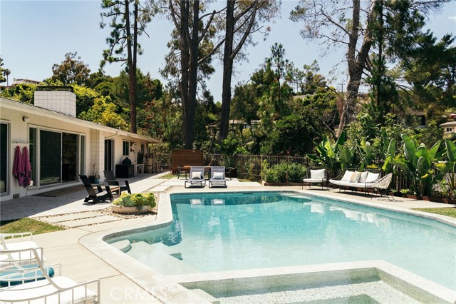 34 Shady Vista Road, Rolling Hills Estates CA: https://media.crmls.org/medias/d12afd21-625a-4908-a813-fb862c0e2681.jpg