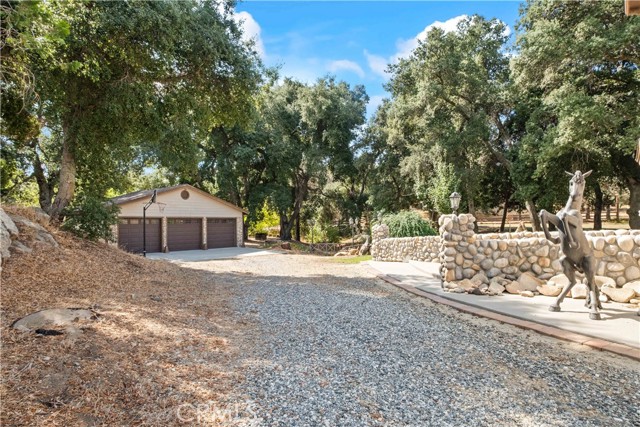 Detail Gallery Image 11 of 67 For 47985 Twin Pines Rd, Banning,  CA 92220 - 4 Beds | 2 Baths