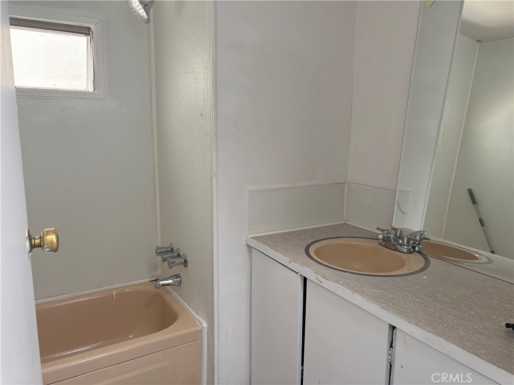 2300 Valley Parkway - photo 11