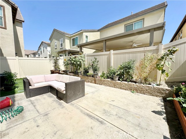 3149 E Painted Crescent Street, Ontario CA: https://media.crmls.org/medias/d12eb4ab-2da3-4e60-b6bf-9d42ea87af0f.jpg