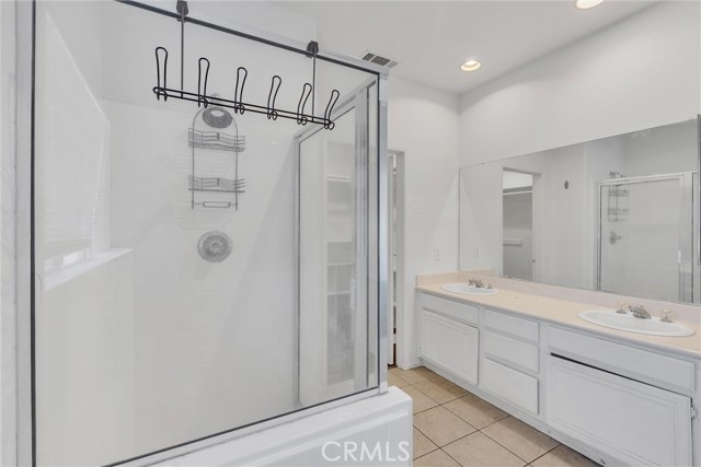 Detail Gallery Image 42 of 55 For 3901 Vicksburg Ct, Hemet,  CA 92545 - 5 Beds | 3 Baths