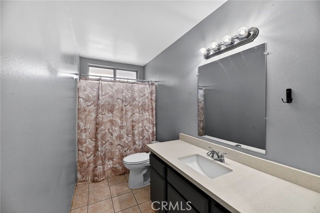 Detail Gallery Image 12 of 31 For 15505 Shadow Mountain Ln, Lake Elsinore,  CA 92530 - 3 Beds | 2 Baths