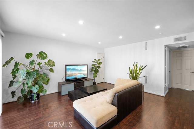 MLS# GD23190816