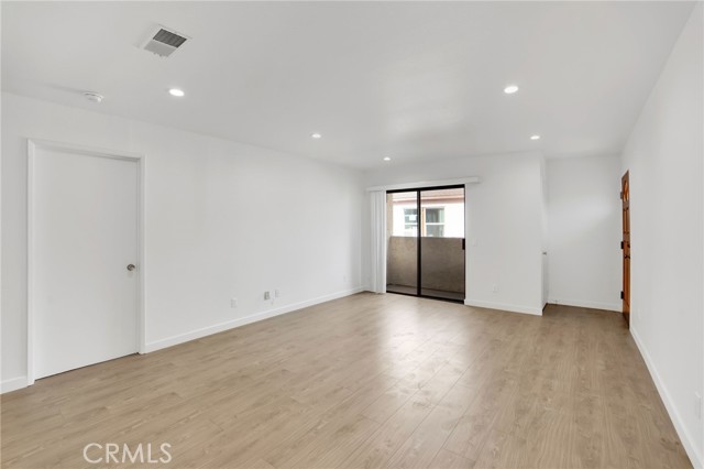 Detail Gallery Image 6 of 22 For 1117 Linden Ave #21,  Glendale,  CA 91201 - 2 Beds | 2 Baths