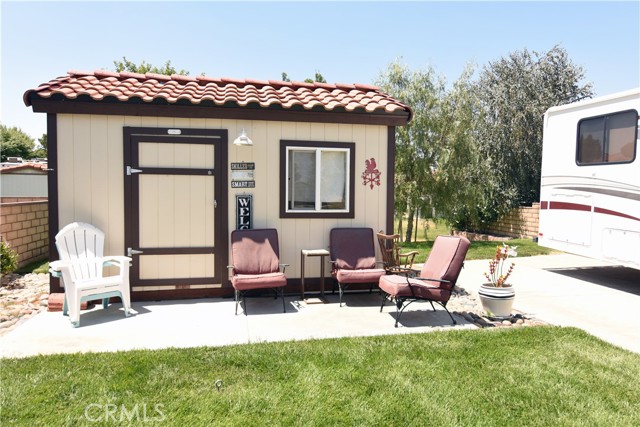 11614 Ridgemark Road, Apple Valley CA: https://media.crmls.org/medias/d1325a0a-4e9d-4281-8813-7edb79975aa3.jpg