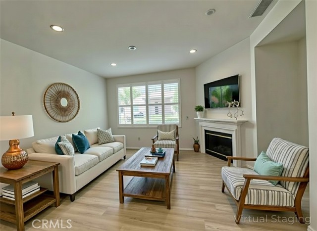 28248 Canterbury Court, Valencia CA: https://media.crmls.org/medias/d1325f24-ecdf-40e8-8bc8-4069cc8ab713.jpg