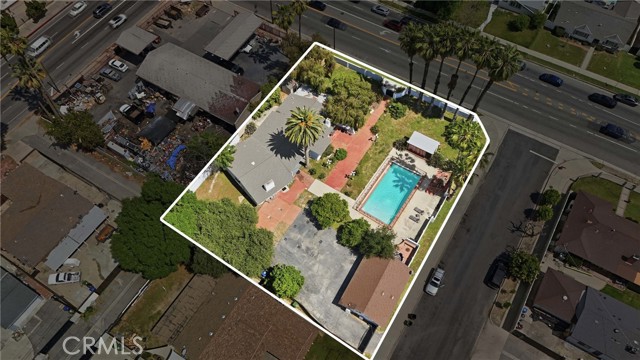 Detail Gallery Image 34 of 44 For 8647 Corbin Ave, Winnetka,  CA 91306 - 5 Beds | 3/1 Baths