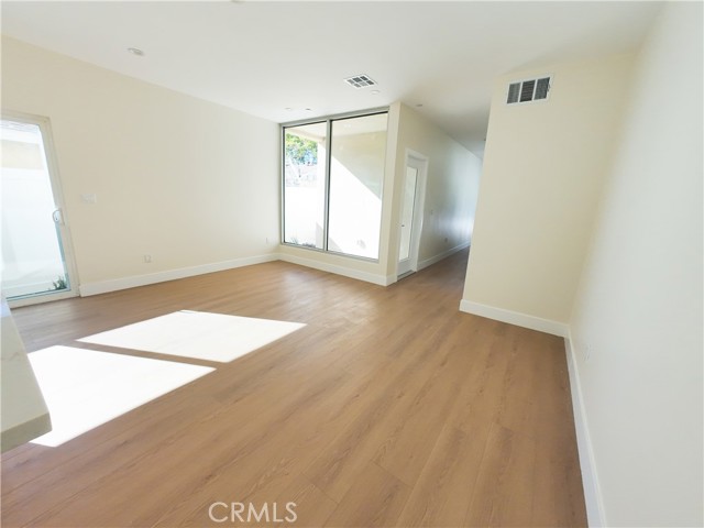 Detail Gallery Image 8 of 37 For 13058 Pinney St, Pacoima,  CA 91331 - 5 Beds | 4/1 Baths