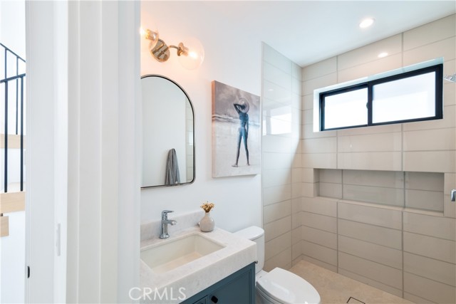 Detail Gallery Image 27 of 54 For 707 2nd St, Hermosa Beach,  CA 90254 - 4 Beds | 4/1 Baths