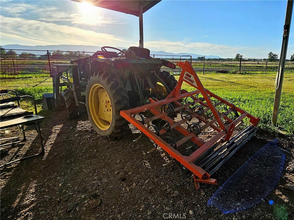 https://media.crmls.org/medias/d133a218-9d63-4fa5-907b-bf38590a8f03.jpg?preset=X-Large