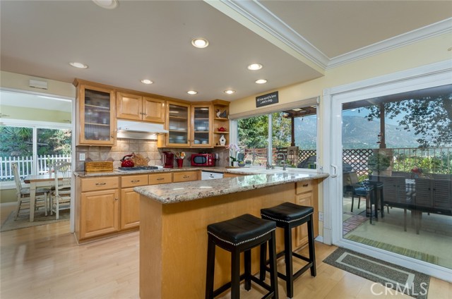 Detail Gallery Image 13 of 40 For 6611 Elmhurst Dr, Tujunga,  CA 91042 - 3 Beds | 2 Baths