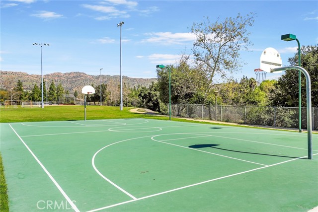 Detail Gallery Image 40 of 44 For 841 Sunstone St, Westlake Village,  CA 91362 - 3 Beds | 2/1 Baths