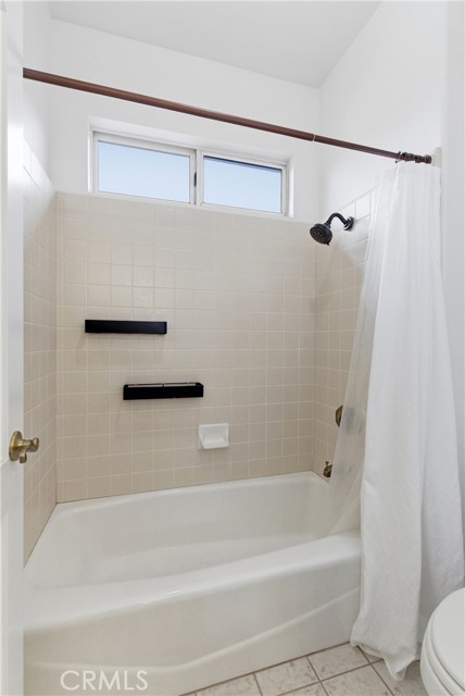 Image 39 of 53 For 24345 La Homa