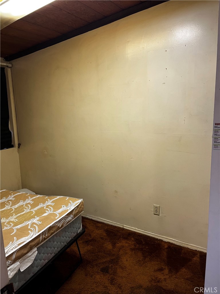 https://media.crmls.org/medias/d136789e-5253-4848-9a8a-dbd1e3a166b5.jpg?preset=X-Large