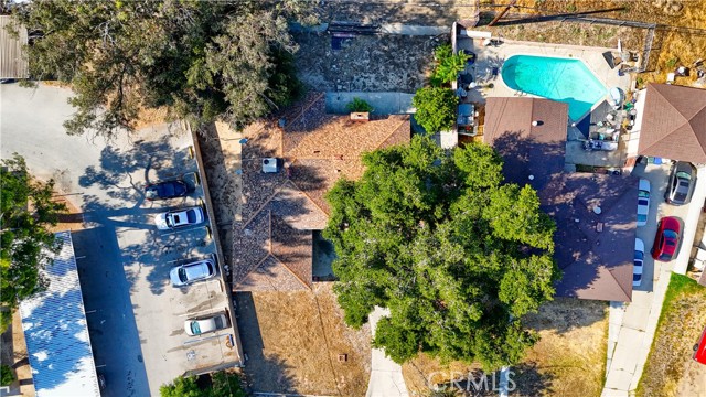 6083 Merito Avenue, San Bernardino CA: https://media.crmls.org/medias/d1376bbb-d021-4d5d-90b6-1004d2ebcee0.jpg