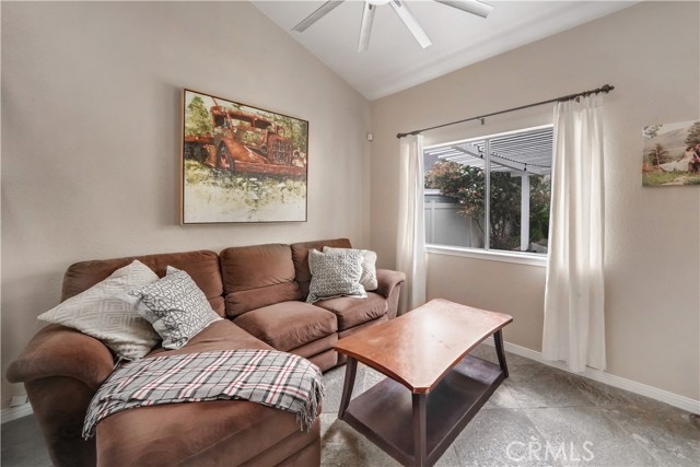 Detail Gallery Image 24 of 30 For 19 Oxbow Creek Ln, Laguna Hills,  CA 92653 - 3 Beds | 2/1 Baths
