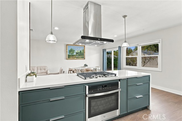 18745 Sunburst Street photo 12