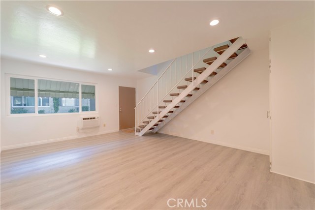 Detail Gallery Image 5 of 31 For 5593 Pioneer Bld #18,  Whittier,  CA 90601 - 2 Beds | 1/1 Baths