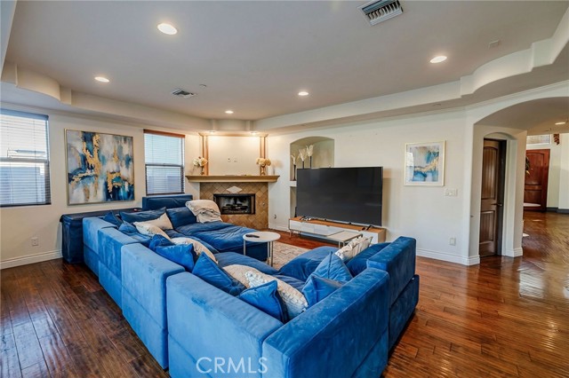 Detail Gallery Image 6 of 20 For 2403 Alvord, Redondo Beach,  CA 90278 - 5 Beds | 5 Baths