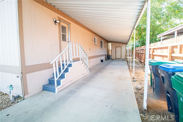 Detail Gallery Image 5 of 26 For 3524 E Avenue R #202,  Palmdale,  CA 93550 - 3 Beds | 2 Baths
