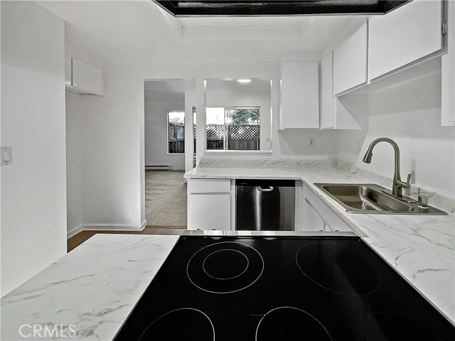 Detail Gallery Image 19 of 37 For 1023 Delna Manor, San Jose,  CA 95128 - 2 Beds | 2 Baths