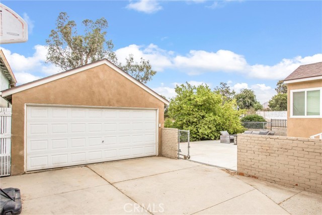 Detail Gallery Image 23 of 29 For 2215 Northbend St, Riverside,  CA 92501 - 3 Beds | 1 Baths