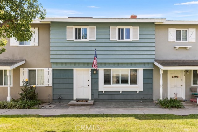 9619 Kensington Dr, Huntington Beach, CA 92646