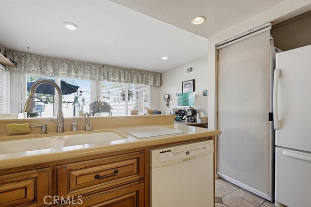 Detail Gallery Image 30 of 50 For 5595 Tiffany Ave, Garden Grove,  CA 92845 - 2 Beds | 2 Baths