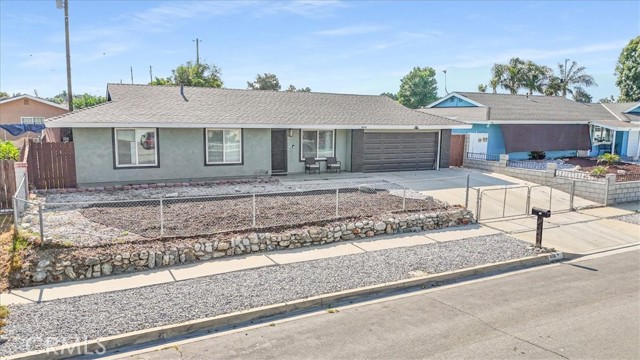 Detail Gallery Image 2 of 63 For 806 S Sandalwood Ave, Bloomington,  CA 92316 - 3 Beds | 2 Baths
