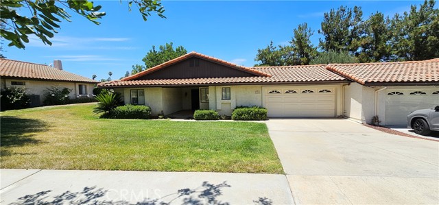 Detail Gallery Image 2 of 7 For 1438 Bella Vista, Redlands,  CA 92373 - 3 Beds | 2 Baths