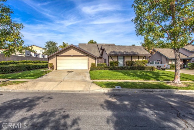 Detail Gallery Image 3 of 29 For 8544 Sandalwood Ct, Rancho Cucamonga,  CA 91730 - 3 Beds | 2 Baths