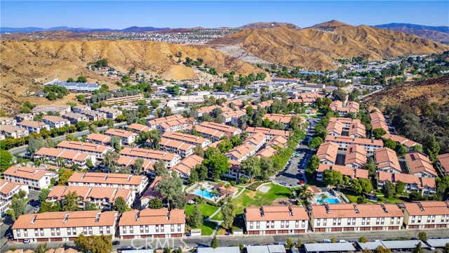 Detail Gallery Image 18 of 18 For 18053 Sundowner Way #622,  Canyon Country,  CA 91387 - 3 Beds | 2 Baths