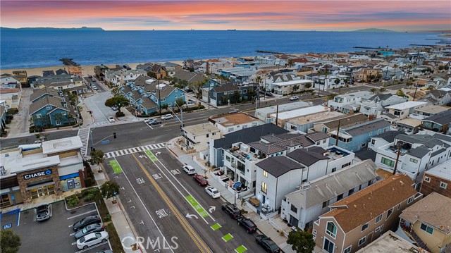 Detail Gallery Image 17 of 21 For 215 32nd Street a,  Newport Beach,  CA 92663 - 3 Beds | 2/1 Baths