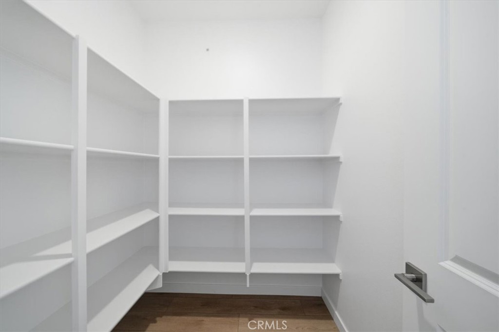 https://media.crmls.org/medias/d13da8dd-cf87-456d-9bc8-9e18ab1c6ab0.jpg?preset=X-Large