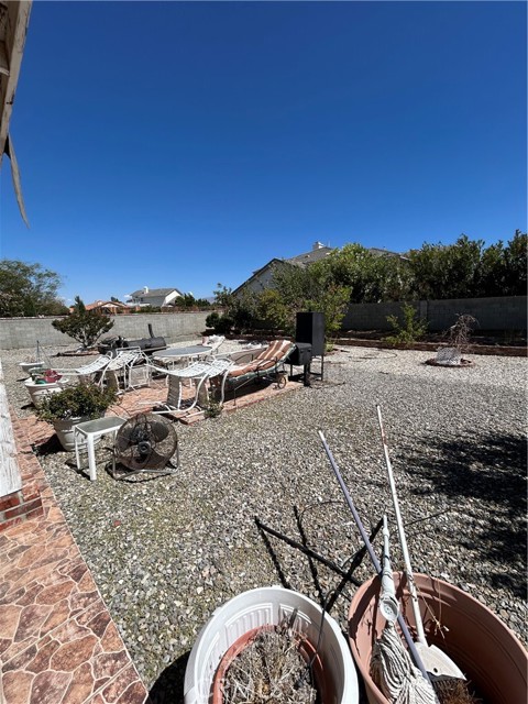 Detail Gallery Image 41 of 58 For 20361 Pahute, Apple Valley,  CA 92308 - 4 Beds | 2/1 Baths