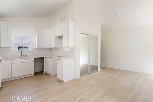 1003 Seal Way, Seal Beach CA: https://media.crmls.org/medias/d13e8694-def2-4e34-b093-9720bdd46e96.jpg