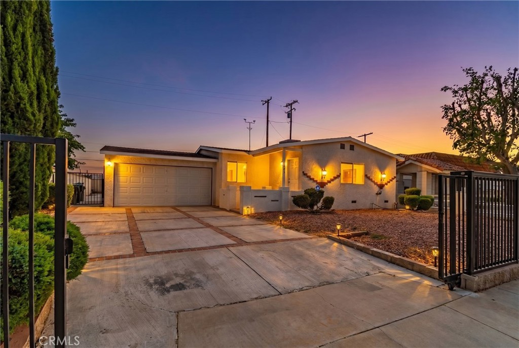802 E Avenue Q4