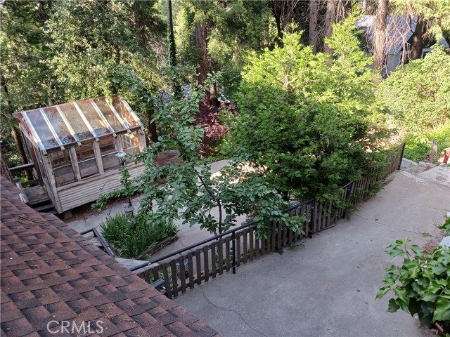 23304 Crest Forest Drive, Crestline CA: https://media.crmls.org/medias/d13f17a3-03a5-4666-a6e5-270949de9b05.jpg